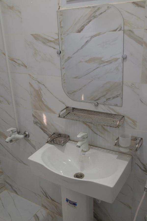 קראצ'י Al Rasheed Apartments Second Floor Apartment מראה חיצוני תמונה